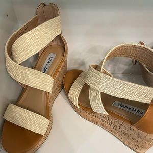 Never worn, don’t need them anymore.